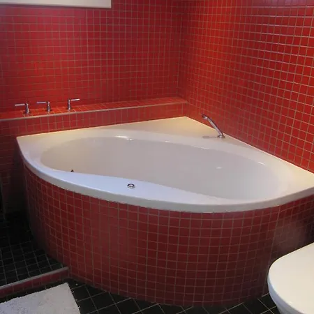 לינה וארוחת בוקר Atlas גנט