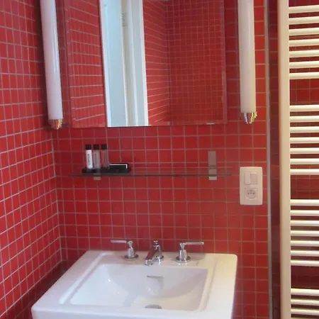 לינה וארוחת בוקר Atlas