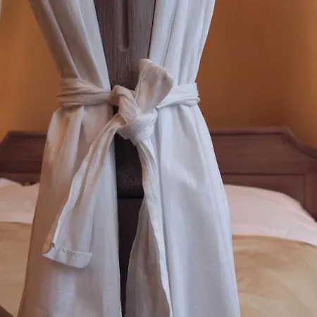 Atlas Nocleg ze śniadaniem