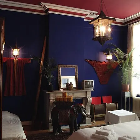 לינה וארוחת בוקר Atlas גנט